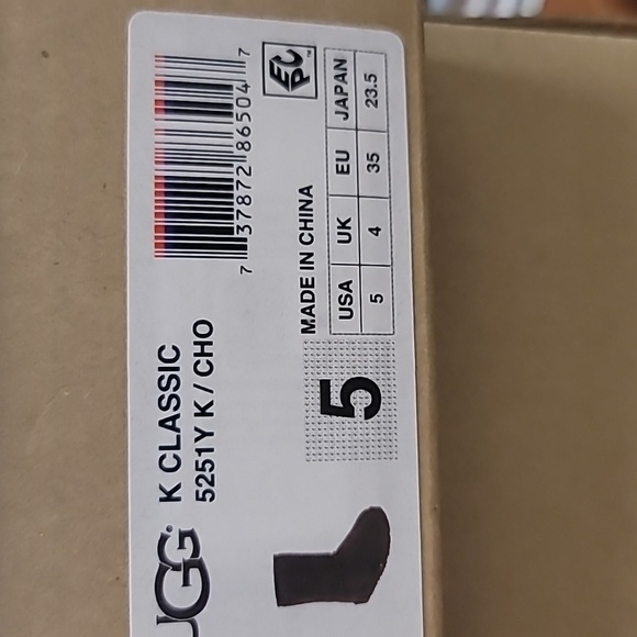 UGG Unisex Kids Classic Short Boots - Picture 7 of 13